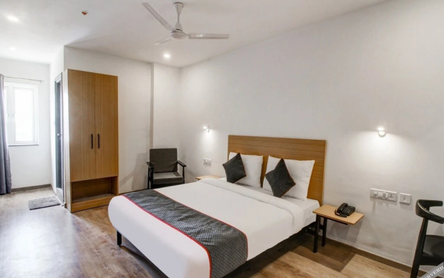 OYO Townhouse RCC Majestic 397 LB Nagar