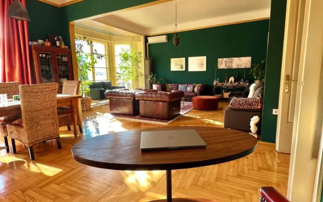 Diana's Temple Suite