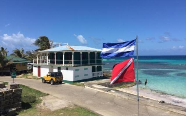 Mimundo Corn Island Hostel