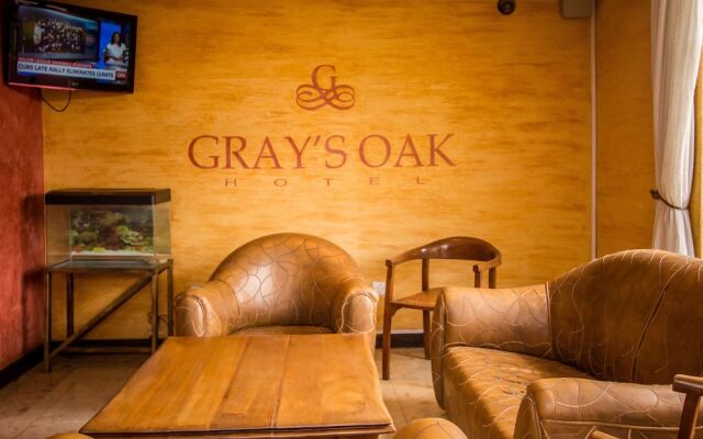 Gray's Oak Hotel