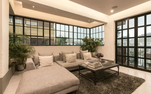 2nd Floor Fox Street Studios