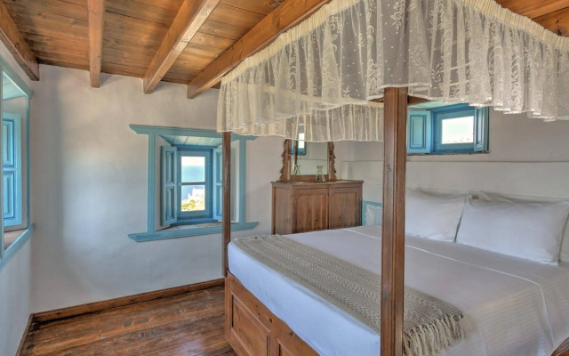 Eirini's Luxury Hotel Villas