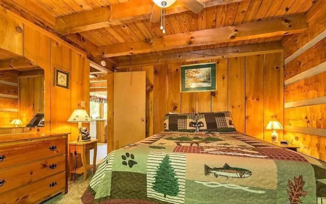 Snuggled Inn 2 Bedroom Cabin