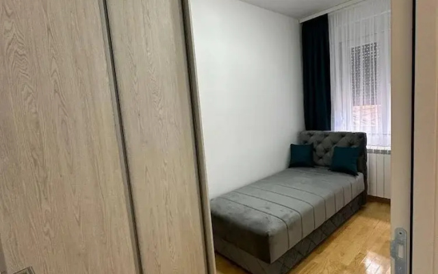 I&I 3 Bedrooms Apartment I