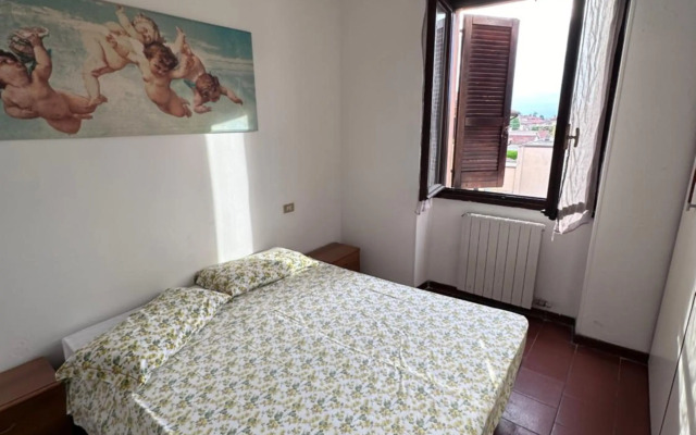 Via Rose (dietro Freccia Rossa)