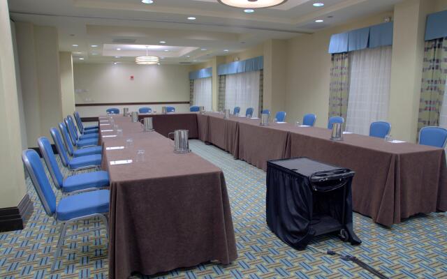 Crowne Plaza St. Louis Airport by IHG