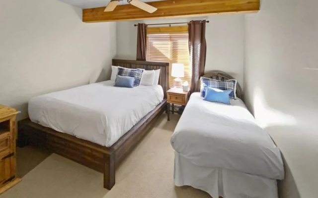Settlers 2 Bedroom Condo by RedAwning