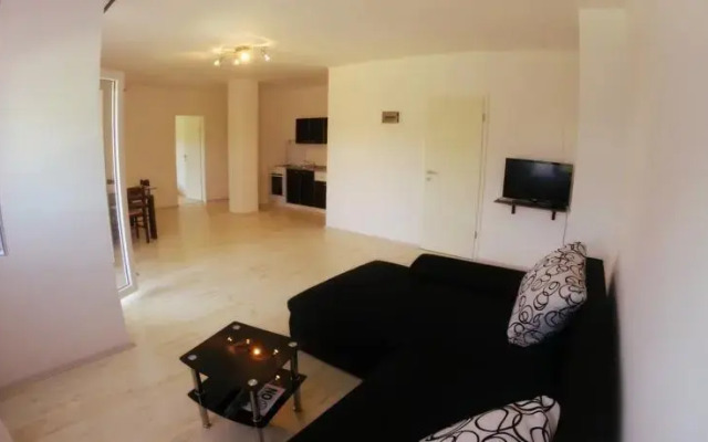 Apartment Nina