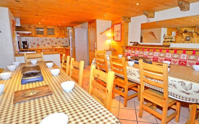 Luxurious Chalet in Champagny-en-vanoise Near Ski Area