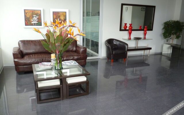 Suites Miraflores Jose Gabriel Chariarse