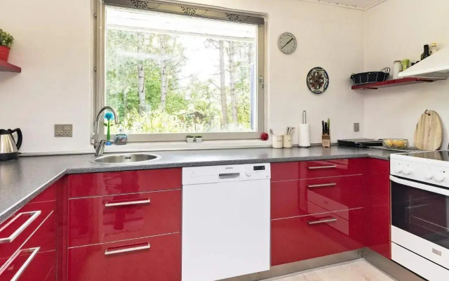 Three-Bedroom Holiday home in Millinge 1