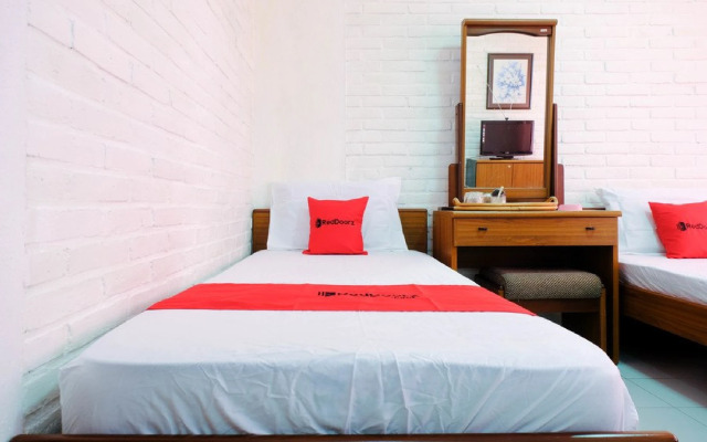 RedDoorz Syariah near Kopeng Treetop Adventure