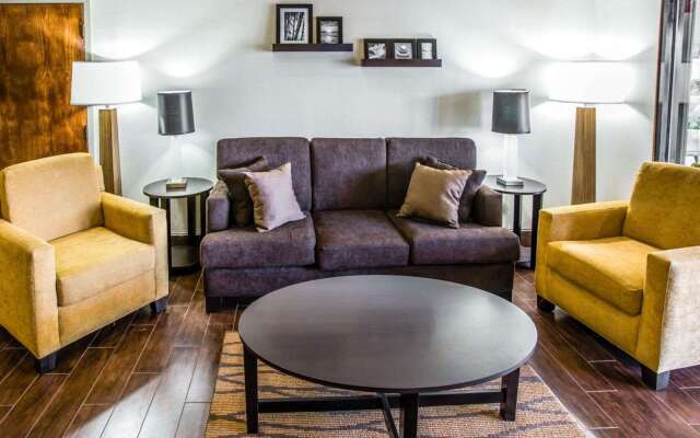 Sleep Inn Near Outlets