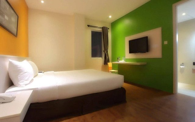 Hotel Dragon Inn by SHM