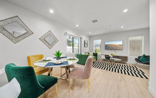 Serene Escapes Hollywood