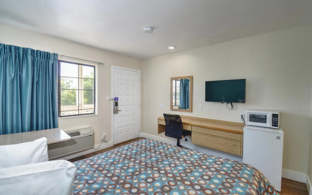 Vagabond Inn Buttonwillow North I-5