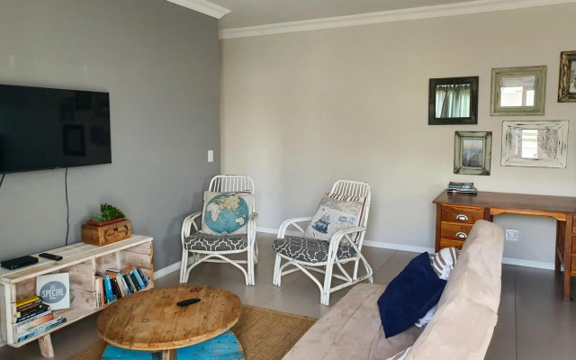 Acacia Four Seven Self-Catering