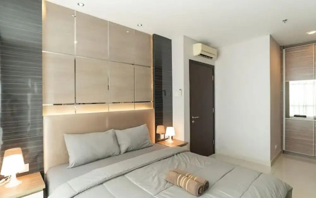 Central Royal Apartments by Emily