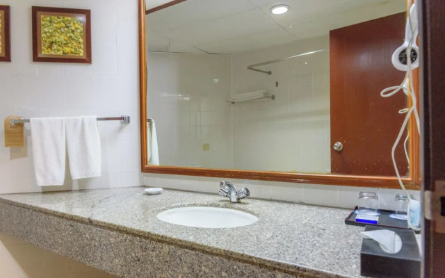 Rainbow Paradise Beach Resort by LWE