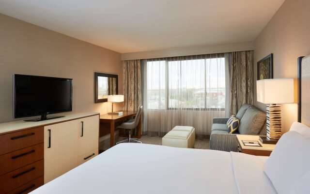 DoubleTree by Hilton Fresno Convention Center