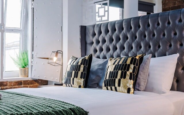 Host Apartments Mathew St Studio
