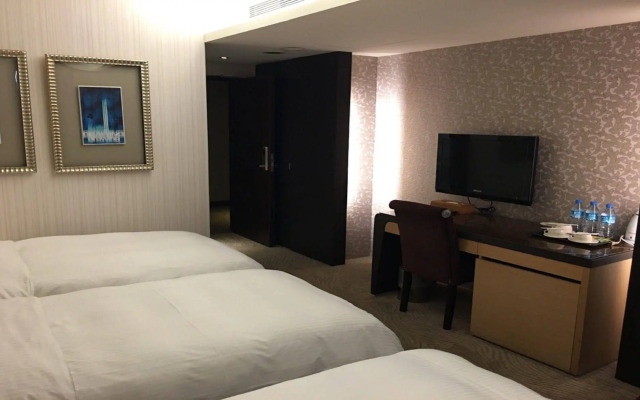 The Metro Hotel