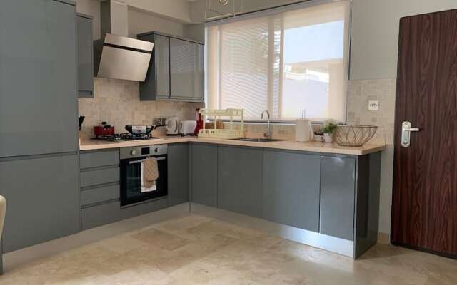 Euneva Court Townhouses - Bentley Place