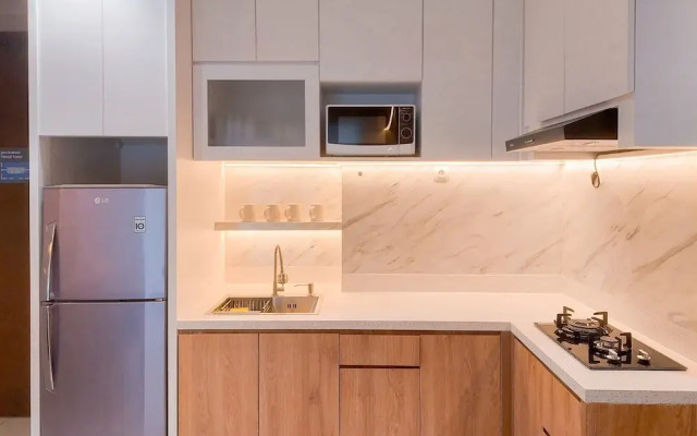 Nice And Modern 2Br Apartment At M-Town Signature