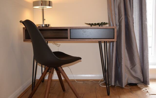 Modern 2 Bedroom Apartment in Queen's Park