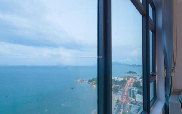 Handy Beachfront Apartment