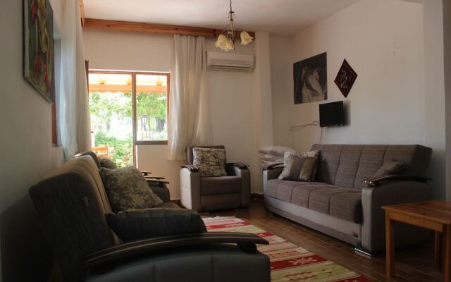 Zeybek 2 Pension & Apart