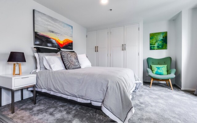 Penthouse with Mezzanine & Harbor Views