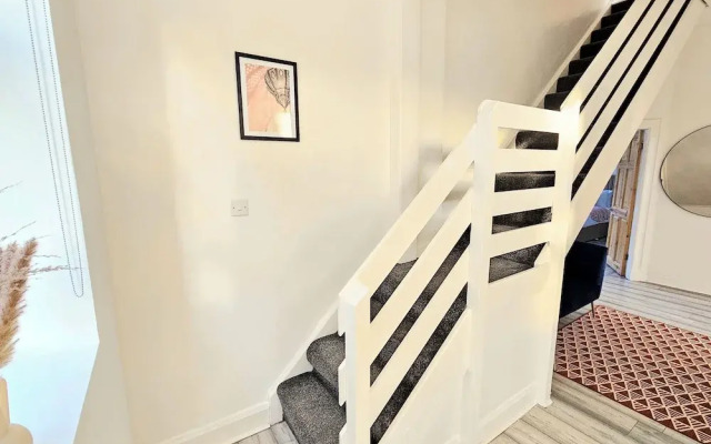 Spacious Haven with Free Parking