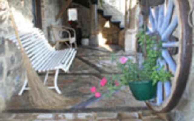 Gîte Chirassimont, 2 pièces, 4 personnes - FR-1-496-137