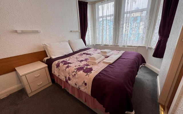 OYO Delton Hotel Blackpool Pleasure Beach