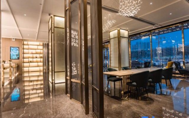Paco Hotel (Guangzhou South Railway Station Panyu Changlong Branch)