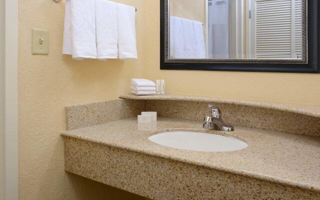 Courtyard Dallas Las Colinas
