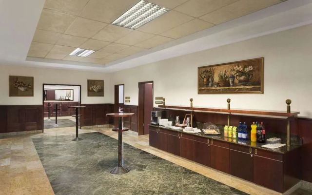 Ramada Hotel & Suites By Wyndham Bucharest North