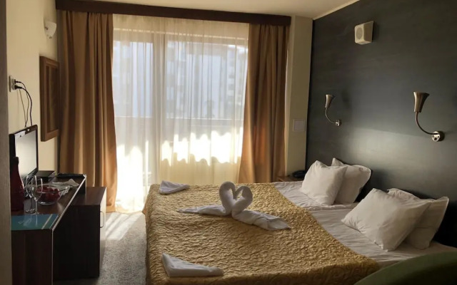 Flora hotel