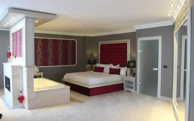 Phoenicia Grand Hotel