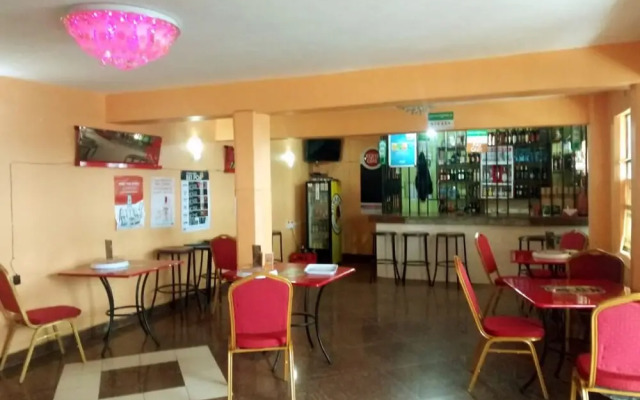 Rene Bistro Hotel