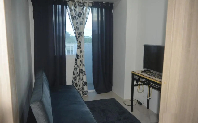 Paranaque SM-Sucat Field Res. Bldg 5, 2/F, 2BR with Balcony