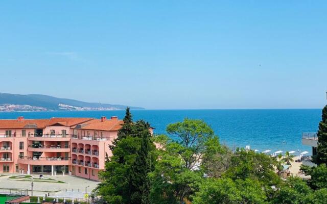 ROYAL BEACH private apartment