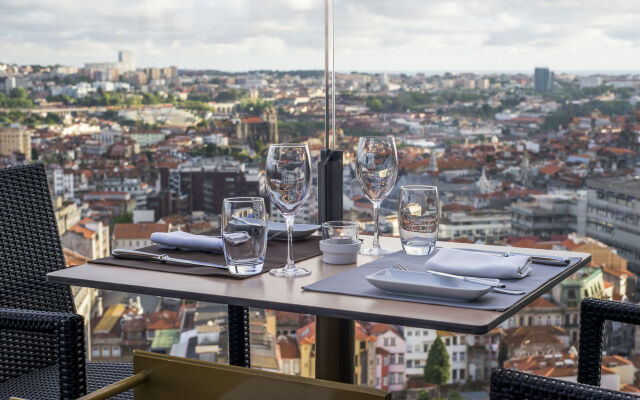 Hotel Dom Henrique Downtown