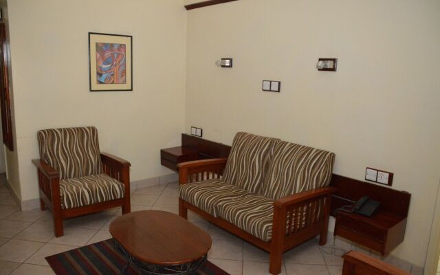 Mayhouse 680 Hotel