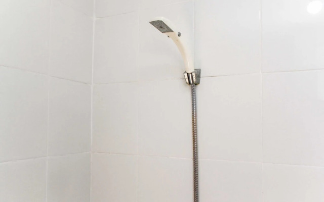 Cozy Studio At Bassura City Apartment