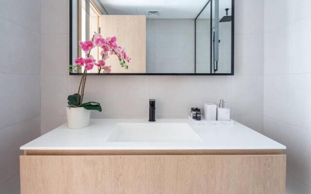 Frank Porter - Marquise Square