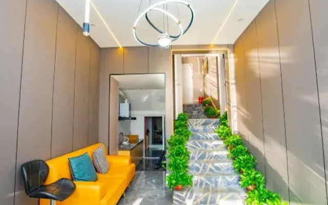 Rujia Huayi Selected Hotel (Tahewan Branch, Dalian University City)