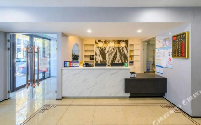 Qijun Hotel (The Second Hospital of Jilin University, Changchun)