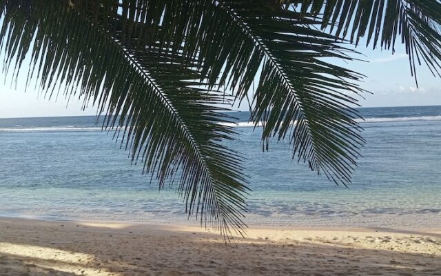 Jaymy Beach Fales